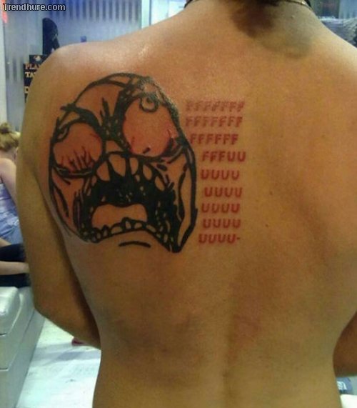 Grauenhafte Tattoos